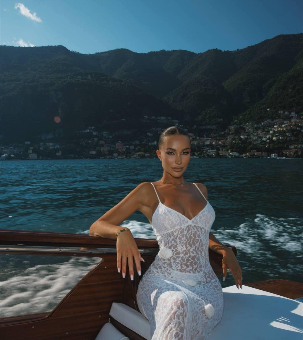 Амелия привлекальеная девушка из Гороховца цена от 11000 руб