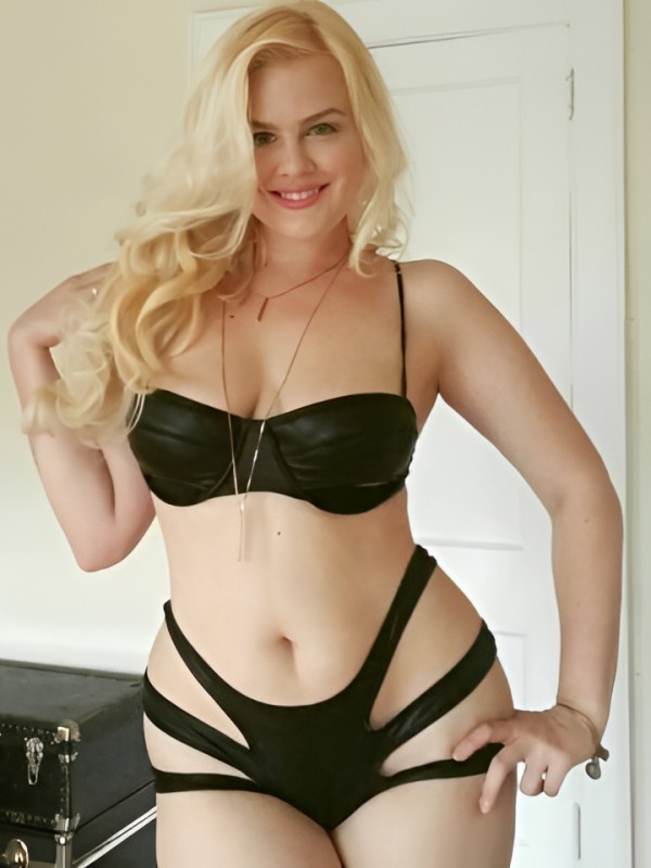 Ангелина привлекательная девушка из Гороховца цена от 2500 руб