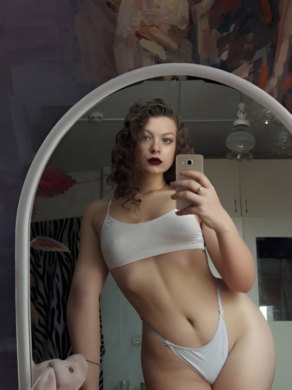 Снежана привлекательная девушка из Гороховца цена от 1500 руб